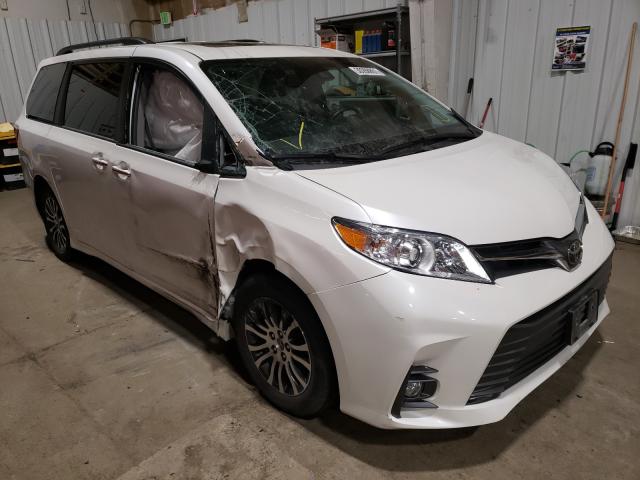 Photo 0 VIN: 5TDYZ3DC8JS946733 - TOYOTA SIENNA XLE 