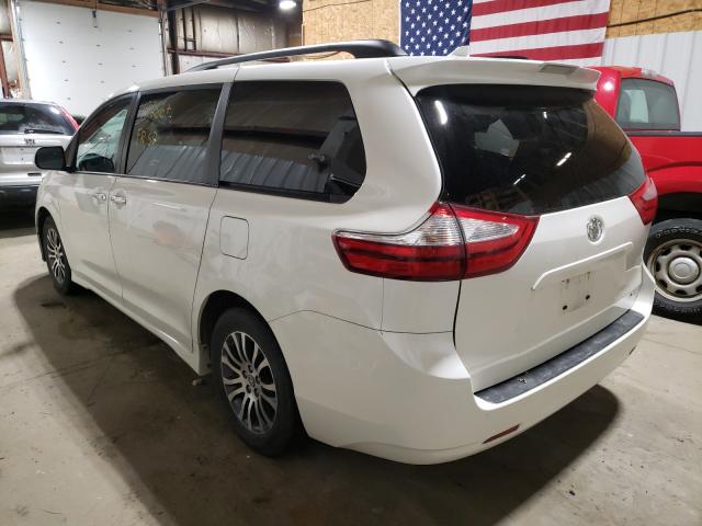 Photo 2 VIN: 5TDYZ3DC8JS946733 - TOYOTA SIENNA XLE 