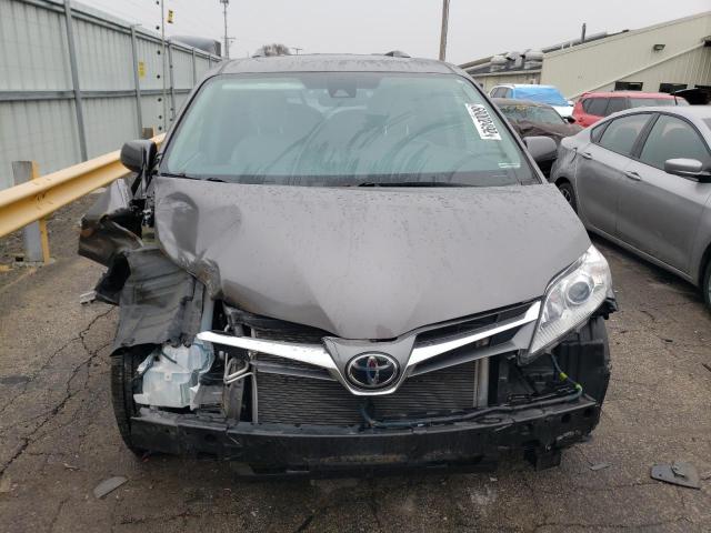 Photo 4 VIN: 5TDYZ3DC8KS017515 - TOYOTA SIENNA XLE 