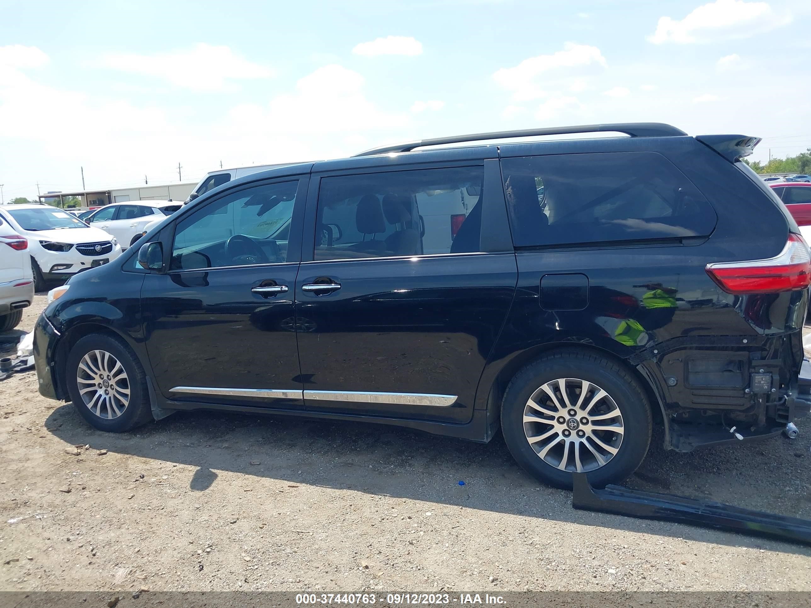 Photo 14 VIN: 5TDYZ3DC8KS970113 - TOYOTA SIENNA 