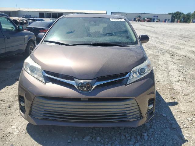 Photo 4 VIN: 5TDYZ3DC8KS972914 - TOYOTA SIENNA XLE 