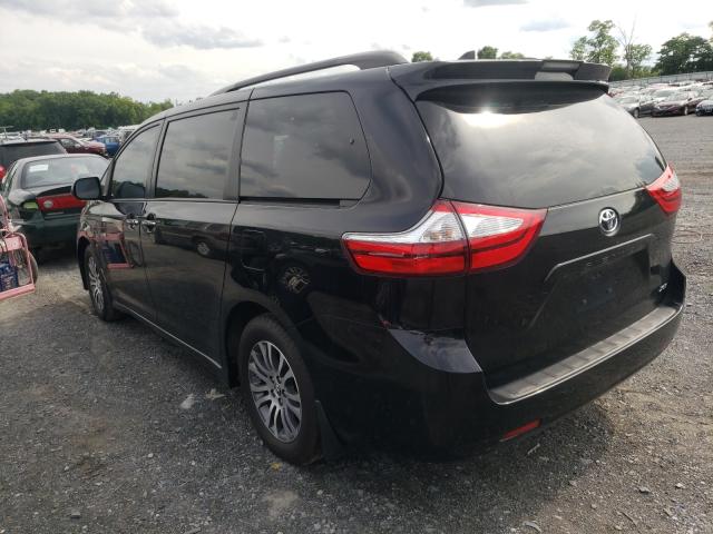 Photo 2 VIN: 5TDYZ3DC8KS978759 - TOYOTA SIENNA XLE 