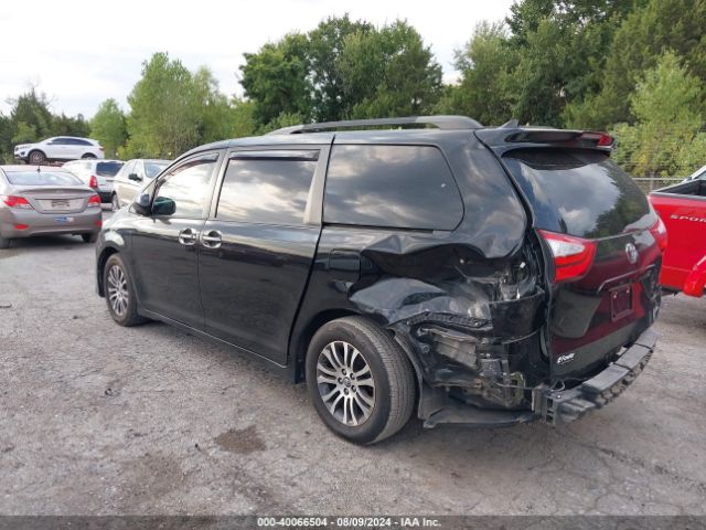 Photo 2 VIN: 5TDYZ3DC8KS979538 - TOYOTA SIENNA 