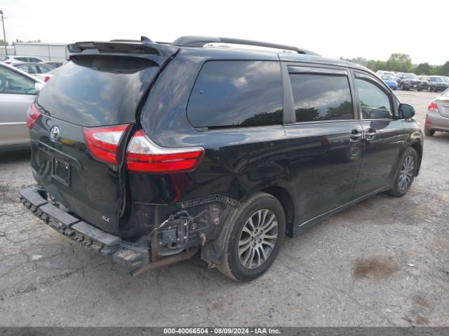 Photo 3 VIN: 5TDYZ3DC8KS979538 - TOYOTA SIENNA 