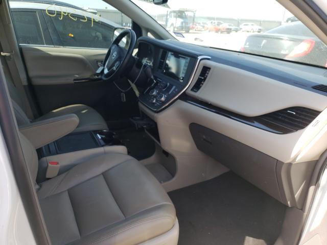 Photo 4 VIN: 5TDYZ3DC8KS985663 - TOYOTA SIENNA XLE 