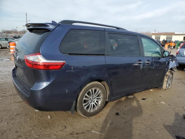 Photo 2 VIN: 5TDYZ3DC8KS991219 - TOYOTA SIENNA XLE 