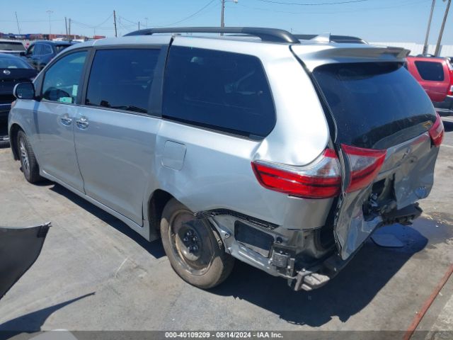 Photo 2 VIN: 5TDYZ3DC8LS065419 - TOYOTA SIENNA 