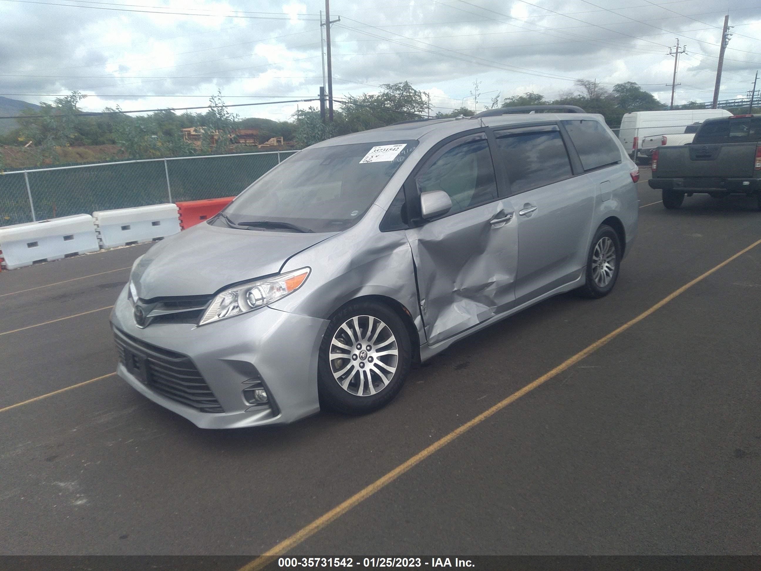 Photo 1 VIN: 5TDYZ3DC8LS074878 - TOYOTA SIENNA 