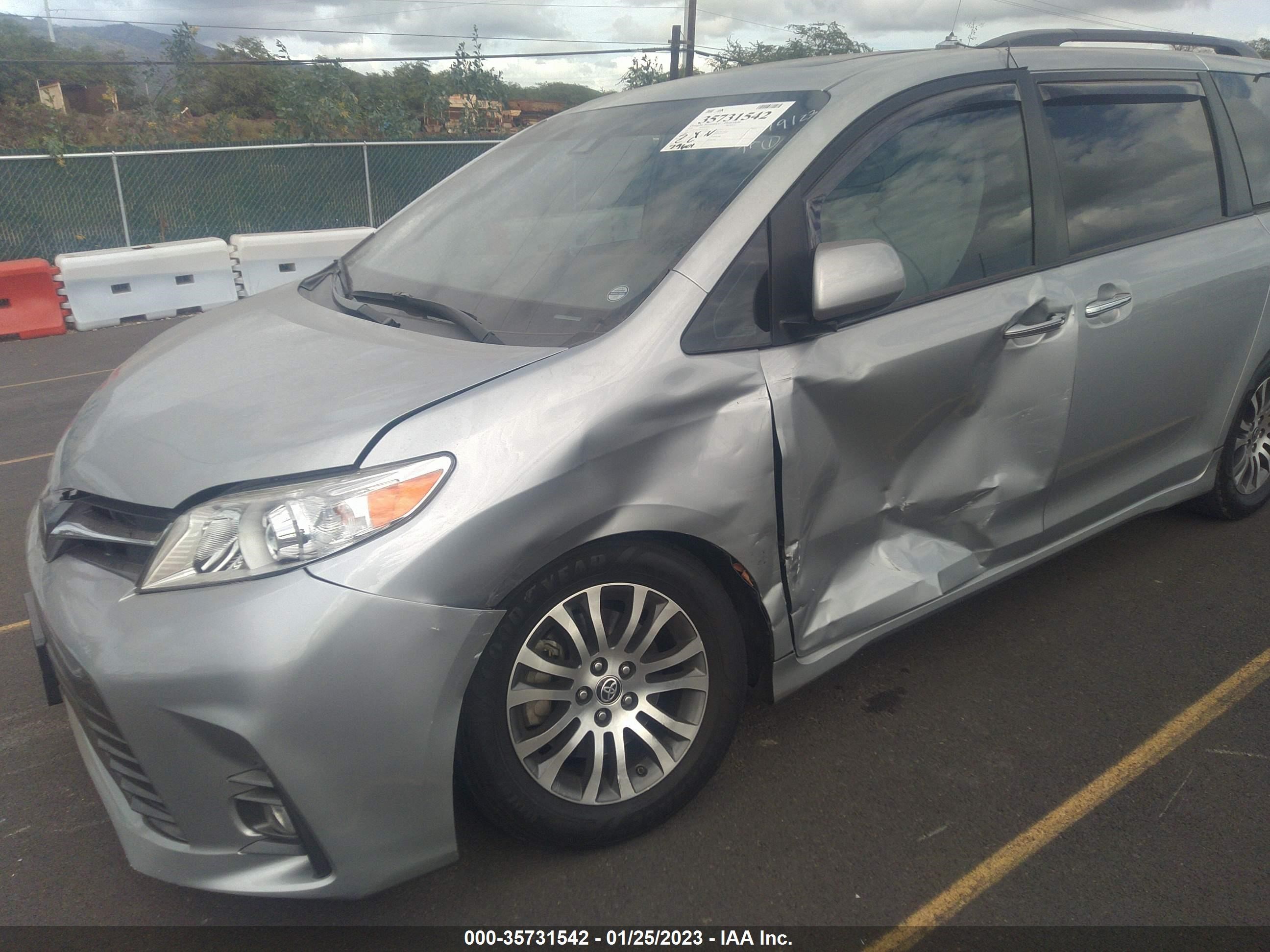 Photo 5 VIN: 5TDYZ3DC8LS074878 - TOYOTA SIENNA 