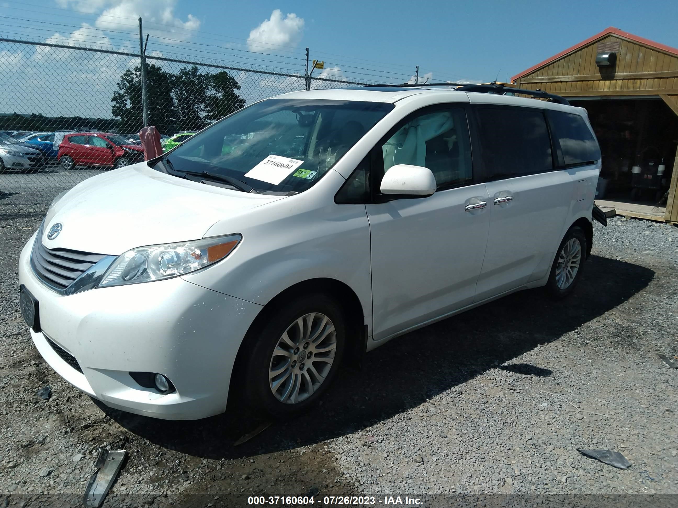 Photo 1 VIN: 5TDYZ3DC9HS779051 - TOYOTA SIENNA 