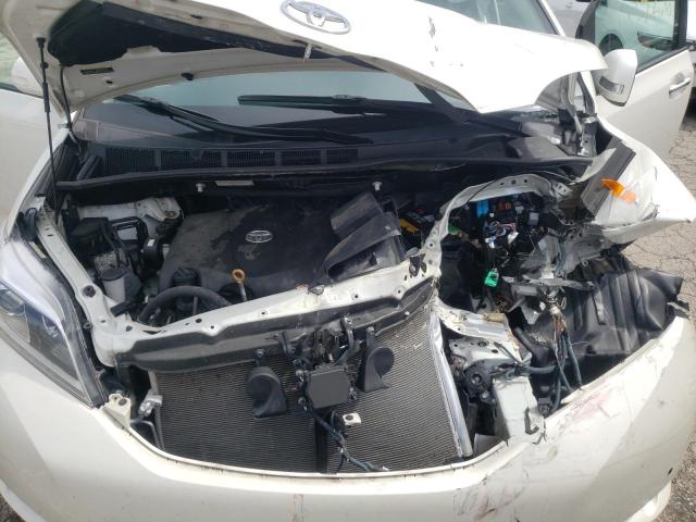 Photo 6 VIN: 5TDYZ3DC9HS779986 - TOYOTA SIENNA XLE 