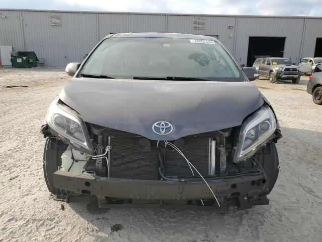 Photo 4 VIN: 5TDYZ3DC9HS786050 - TOYOTA SIENNA XLE 