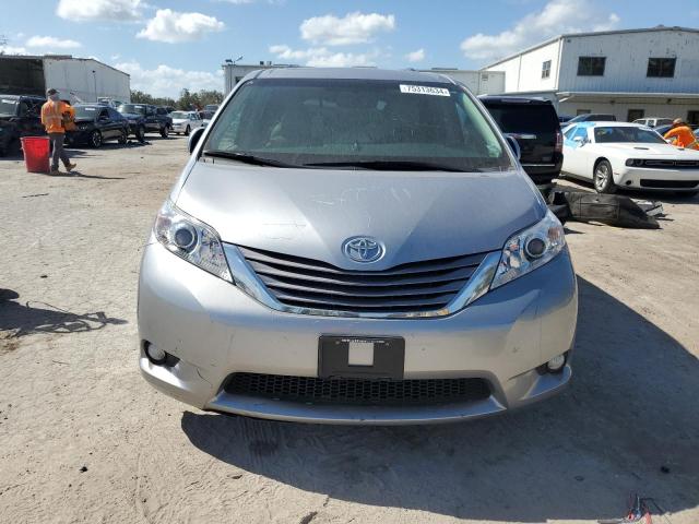 Photo 4 VIN: 5TDYZ3DC9HS797176 - TOYOTA SIENNA XLE 