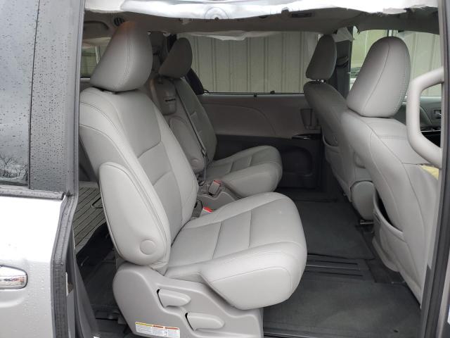 Photo 10 VIN: 5TDYZ3DC9HS798649 - TOYOTA SIENNA XLE 