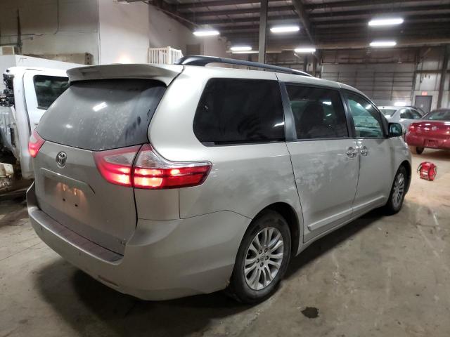 Photo 3 VIN: 5TDYZ3DC9HS809830 - TOYOTA SIENNA XLE 