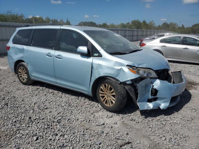 Photo 3 VIN: 5TDYZ3DC9HS813537 - TOYOTA SIENNA XLE 