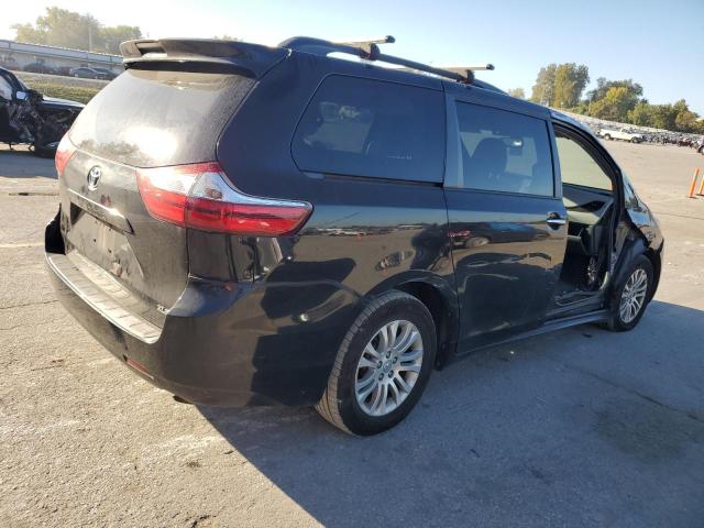 Photo 2 VIN: 5TDYZ3DC9HS825316 - TOYOTA SIENNA XLE 