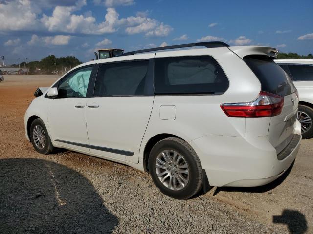 Photo 1 VIN: 5TDYZ3DC9HS845405 - TOYOTA SIENNA XLE 