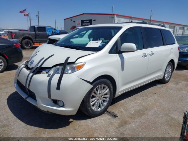 Photo 1 VIN: 5TDYZ3DC9HS852029 - TOYOTA SIENNA 