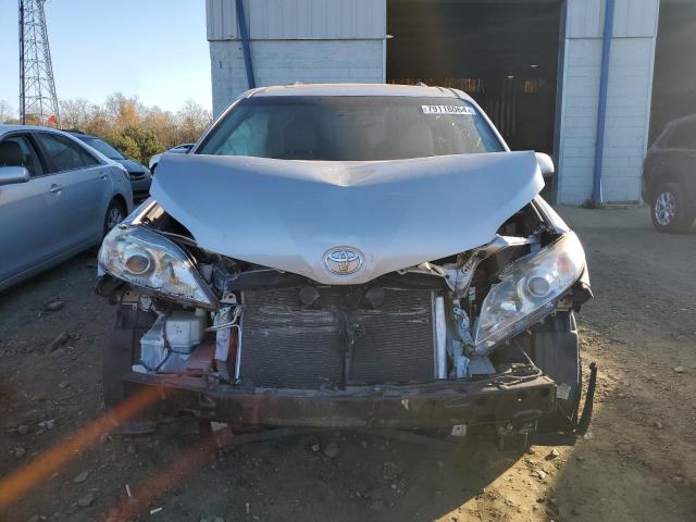 Photo 4 VIN: 5TDYZ3DC9HS856145 - TOYOTA SIENNA XLE 