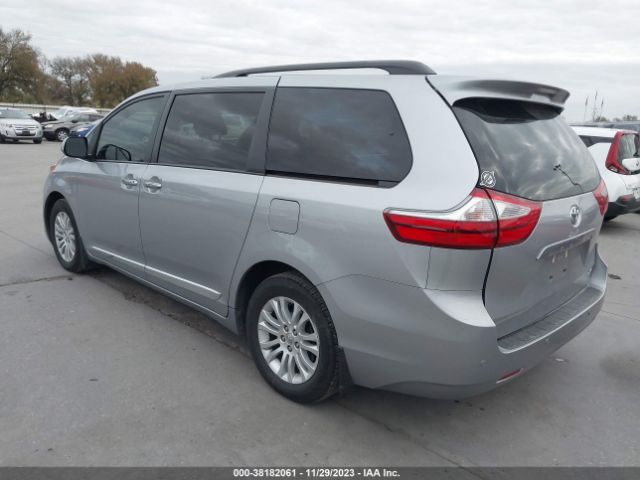 Photo 2 VIN: 5TDYZ3DC9HS888710 - TOYOTA SIENNA 