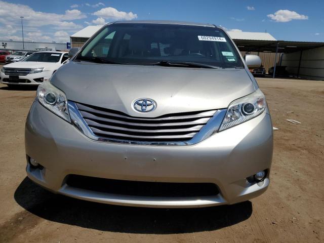 Photo 4 VIN: 5TDYZ3DC9HS890182 - TOYOTA SIENNA XLE 