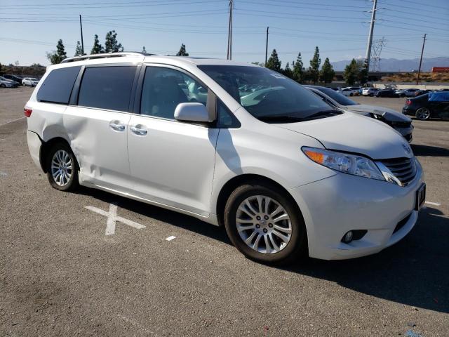 Photo 3 VIN: 5TDYZ3DC9HS893602 - TOYOTA SIENNA XLE 