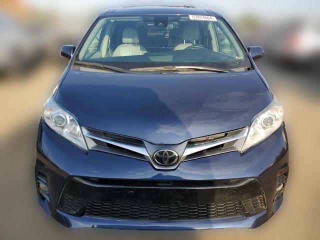 Photo 4 VIN: 5TDYZ3DC9JS914924 - TOYOTA SIENNA XLE 