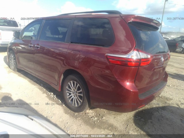 Photo 2 VIN: 5TDYZ3DC9JS915409 - TOYOTA SIENNA 