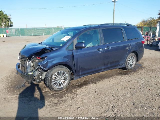 Photo 1 VIN: 5TDYZ3DC9JS927009 - TOYOTA SIENNA 