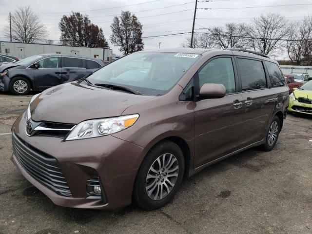 Photo 0 VIN: 5TDYZ3DC9JS929018 - TOYOTA SIENNA XLE 