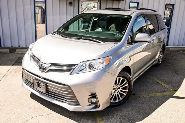 Photo 3 VIN: 5TDYZ3DC9JS943355 - TOYOTA SIENNA 