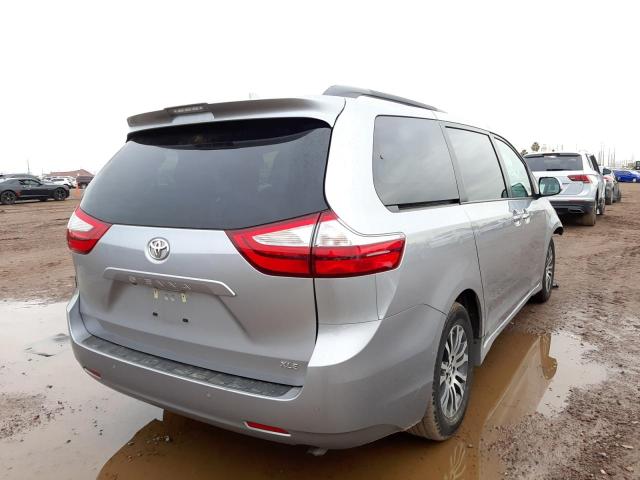 Photo 3 VIN: 5TDYZ3DC9JS945901 - TOYOTA SIENNA XLE 