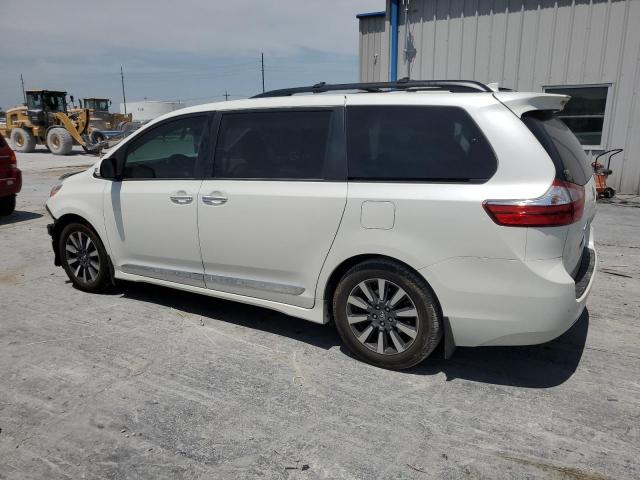 Photo 1 VIN: 5TDYZ3DC9JS963895 - TOYOTA SIENNA XLE 