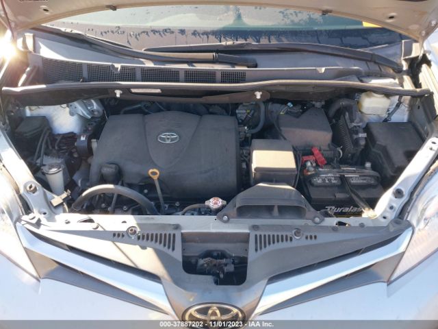 Photo 9 VIN: 5TDYZ3DC9KS008404 - TOYOTA SIENNA 