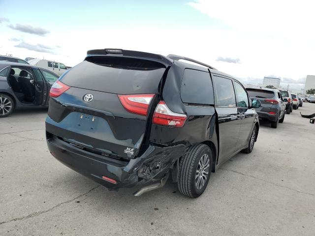 Photo 3 VIN: 5TDYZ3DC9KS971643 - TOYOTA SIENNA XLE 