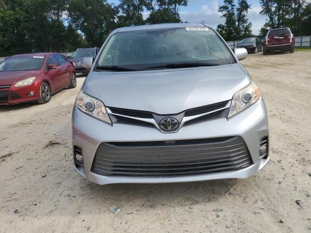 Photo 4 VIN: 5TDYZ3DC9KS975465 - TOYOTA SIENNA XLE 