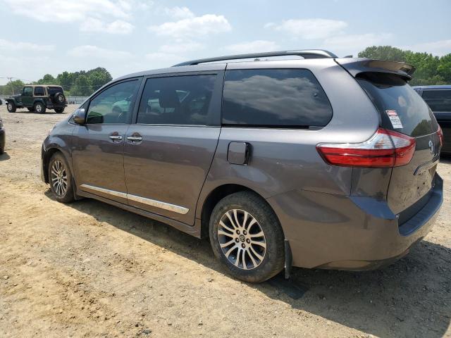 Photo 1 VIN: 5TDYZ3DC9KS977684 - TOYOTA SIENNA XLE 