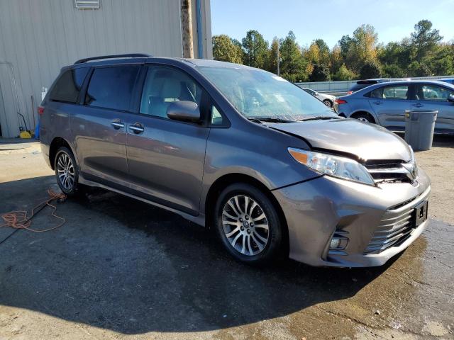 Photo 3 VIN: 5TDYZ3DC9KS988930 - TOYOTA SIENNA 