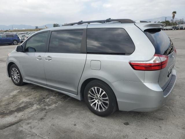 Photo 1 VIN: 5TDYZ3DC9KS999085 - TOYOTA SIENNA XLE 