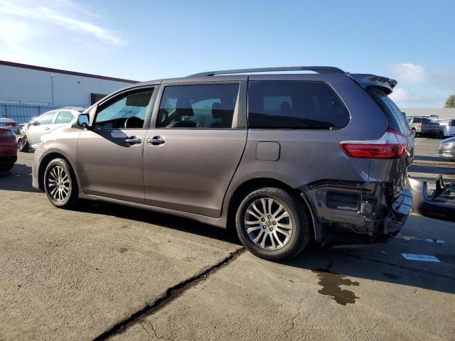 Photo 1 VIN: 5TDYZ3DC9LS086005 - TOYOTA SIENNA XLE 