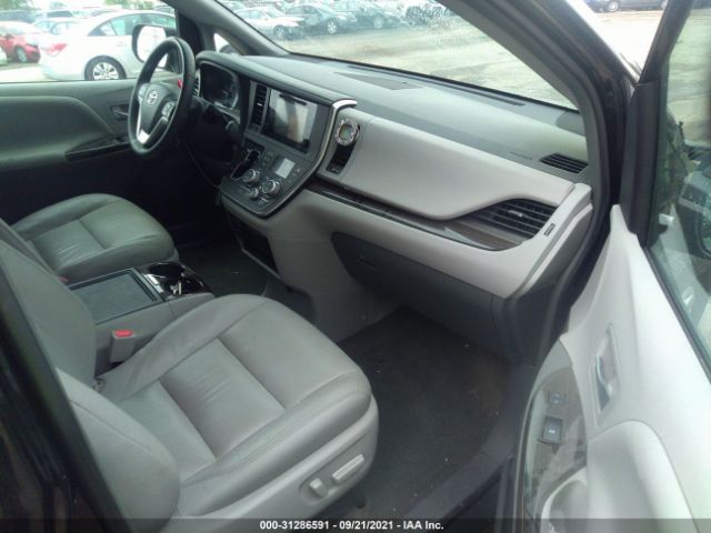 Photo 4 VIN: 5TDYZ3DCXHS772206 - TOYOTA SIENNA 