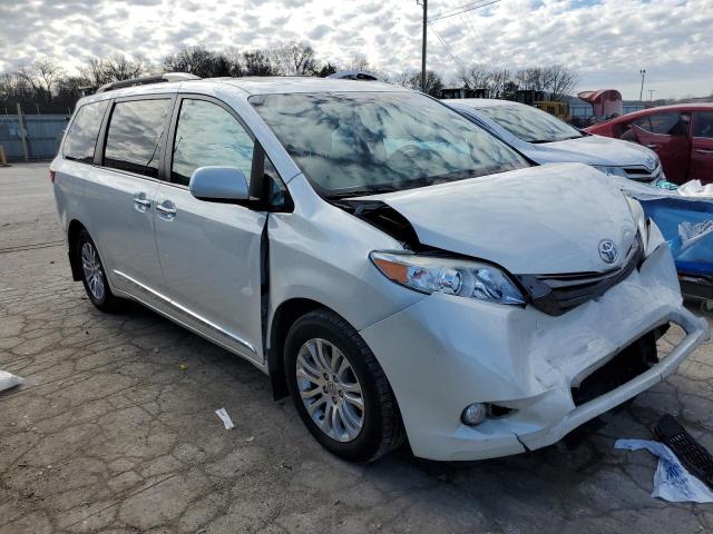 Photo 3 VIN: 5TDYZ3DCXHS773503 - TOYOTA SIENNA XLE 