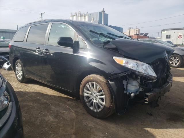 Photo 3 VIN: 5TDYZ3DCXHS775641 - TOYOTA SIENNA XLE 