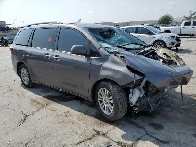 Photo 3 VIN: 5TDYZ3DCXHS785408 - TOYOTA SIENNA XLE 