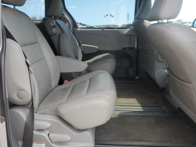 Photo 10 VIN: 5TDYZ3DCXHS815152 - TOYOTA SIENNA XLE 