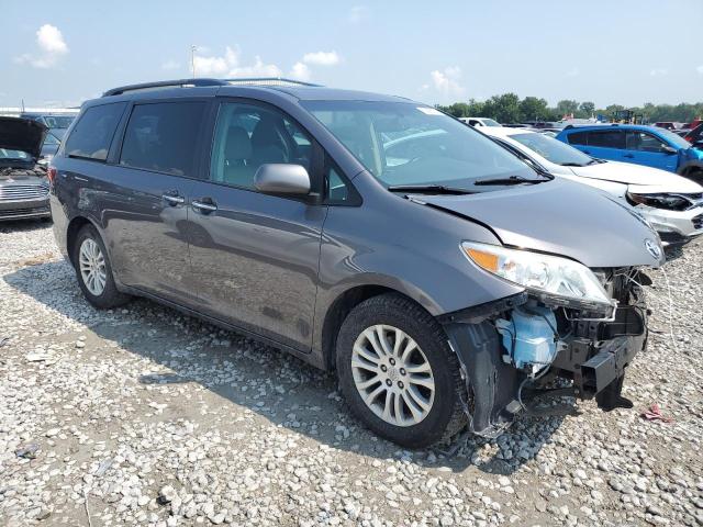 Photo 3 VIN: 5TDYZ3DCXHS819931 - TOYOTA SIENNA XLE 