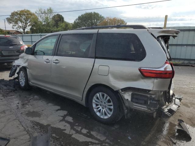 Photo 1 VIN: 5TDYZ3DCXHS839497 - TOYOTA SIENNA XLE 