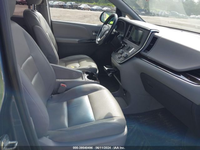 Photo 4 VIN: 5TDYZ3DCXHS862309 - TOYOTA SIENNA 