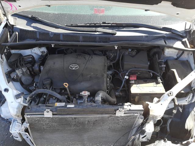 Photo 6 VIN: 5TDYZ3DCXHS863072 - TOYOTA SIENNA XLE 